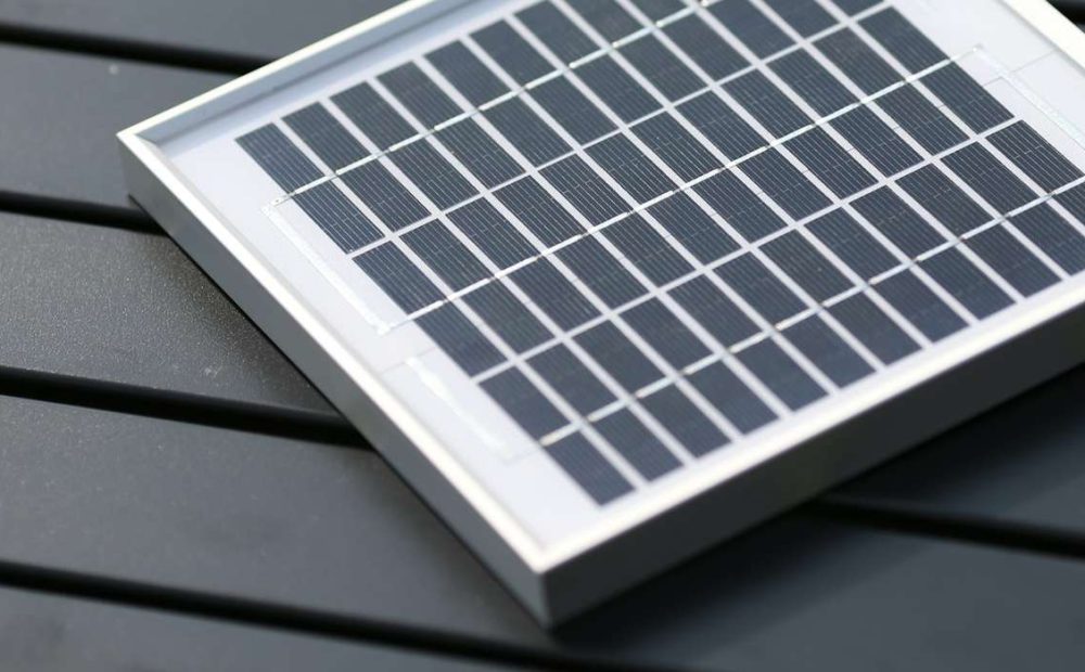 telecamera con pannello solare e scheda SIM